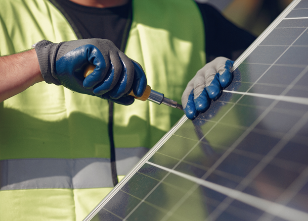 Pose de panneaux solaires
